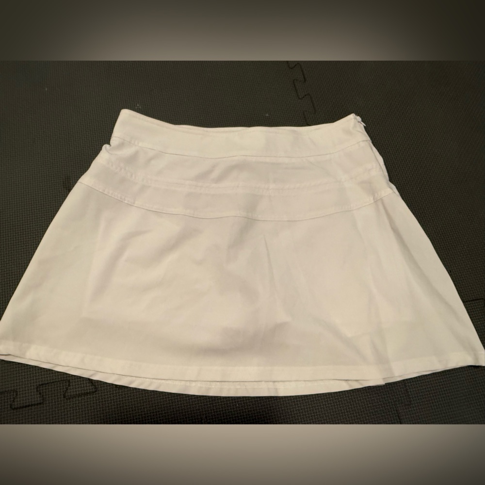 Women's White tennis skirt with shorts underneath